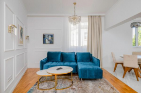 The Purely Placed 1BD Central Flat